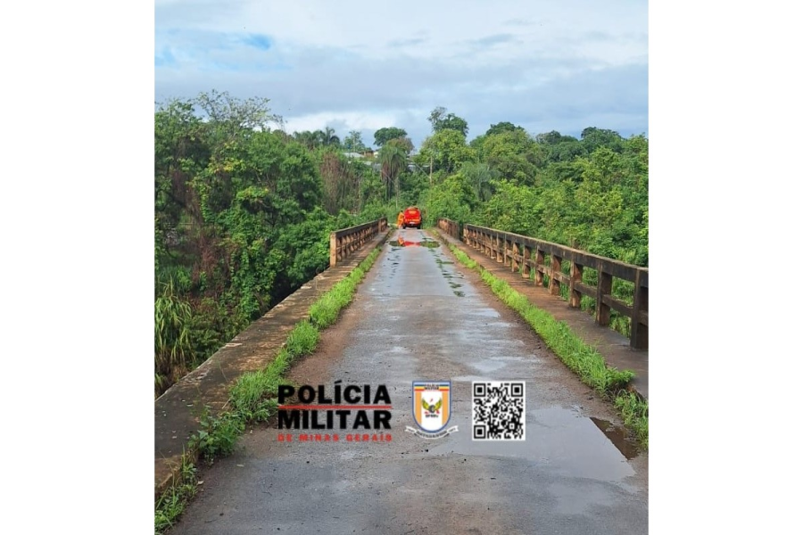 Homem morre após carro cair no rio das Velhas, em Lagoa Santa