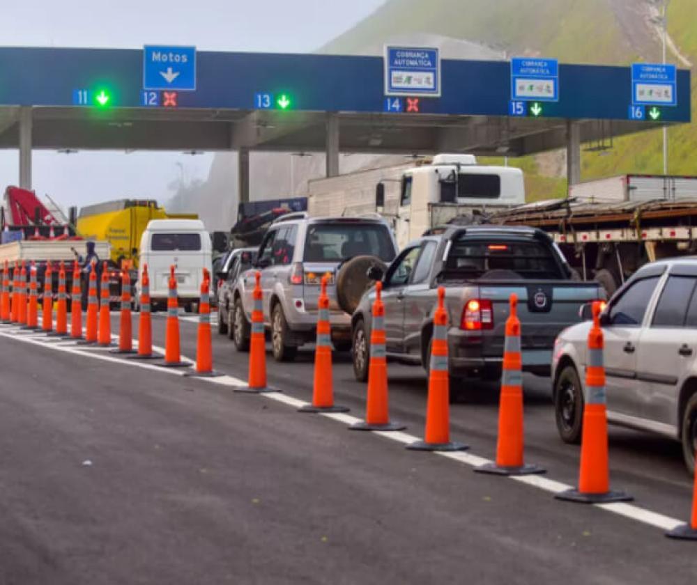Governo Zema diz que pedágio entre BH e Confins será melhor para quem anda de ônibus