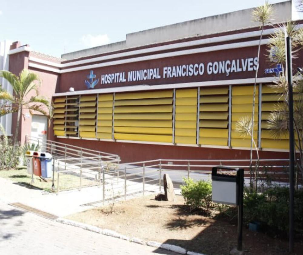 Mistério: suspeitos deixam homem já morto em hospital de Pedro Leopoldo e fogem