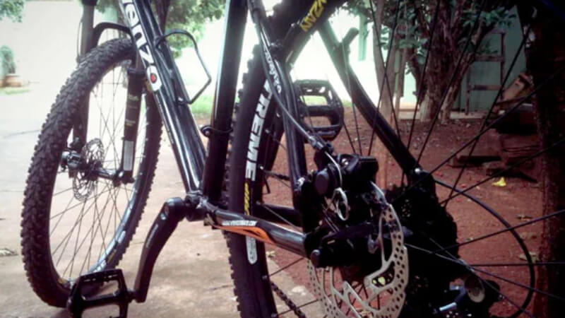 Adolescente de 15 anos fica ferido em Lagoa Santa após colisão entre carro e bicicleta