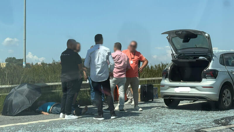 Acidente na MG-010 causa engavetamento com quatro veículos e deixa 1 pessoa ferida