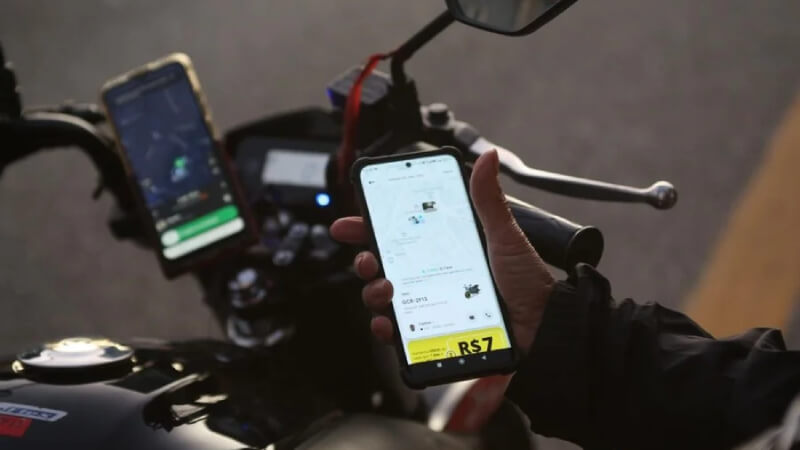 Motorista de app é rendido por criminosos armados e tem veículo roubado em Vespasiano